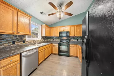 5822 Bridgeport Court, Flowery Branch, GA 30542 - Photo 11