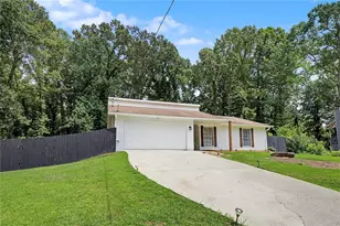 10 Saratoga Dr, Lawrenceville, GA 30044 - Photo 3