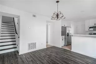 2176 Wellington Cir, Lithonia, GA 30058 - Photo 9