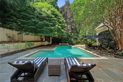 82 Blackland Road NW, Atlanta, GA 30342 - Photo 3