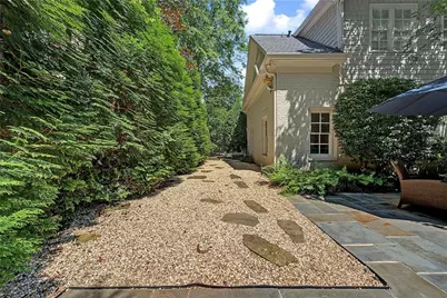 82 Blackland Road NW, Atlanta, GA 30342 - Photo 27
