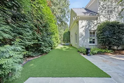 82 Blackland Road NW, Atlanta, GA 30342 - Photo 33