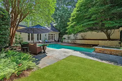 82 Blackland Road NW, Atlanta, GA 30342 - Photo 5
