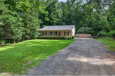 180 McCready Drive Drive, Dallas, GA 30157 - Photo 3