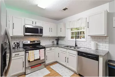 6817 Mahonia Place, Lithonia, GA 30038 - Photo 17