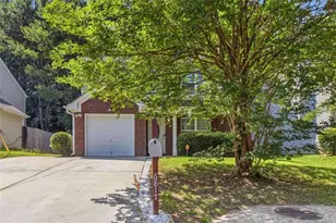 6817 Mahonia Pl, Lithonia, GA 30038 - Photo 3