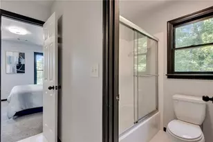1370 Boomer Cir, Suwanee, GA 30024 - Photo 37