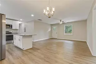 4543 Clare Ln, Lithia Springs, GA 30122 - Photo 5