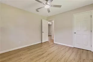4543 Clare Ln, Lithia Springs, GA 30122 - Photo 7