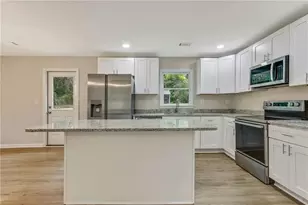 4543 Clare Ln, Lithia Springs, GA 30122 - Photo 3