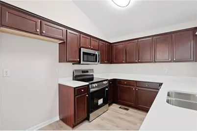 549 Sycamore Drive, Jonesboro, GA 30238 - Photo 5