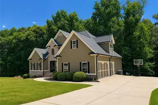 623 Henning Dr, Winder, GA 30680 - Photo 3