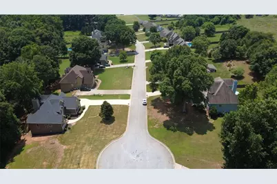 623 Henning Drive, Winder, GA 30680 - Photo 9