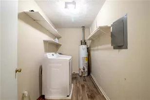 2456 Verner Rd, Lawrenceville, GA 30043 - Photo 9