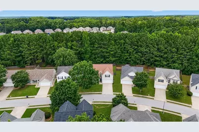 325 Shadowbrooke Circle, Loganville, GA 30052 - Photo 31