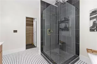 1636 Drew Dr NW, Atlanta, GA 30318 - Photo 17