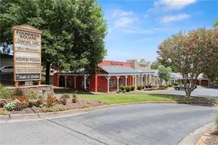 812 Creek View Ln, Roswell, GA 30075 - Photo 35