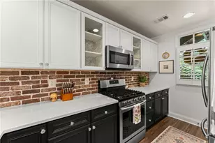 812 Creek View Ln, Roswell, GA 30075 - Photo 3