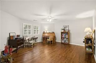 4504 Lake Forrest Dr, Atlanta, GA 30342 - Photo 35