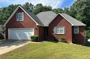 115 Cannon Dr, Fayetteville, GA 30214 - Photo 1