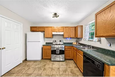 2343 Rambling Way, Lithonia, GA 30058 - Photo 13
