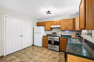2343 Rambling Way, Lithonia, GA 30058 - Photo 9