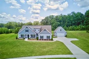 48 Starr Pl, Newnan, GA 30263 - Photo 3