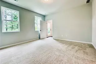 4445 Buttonwood Ln, Lilburn, GA 30047 - Photo 9