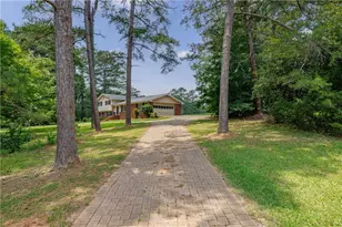 115 Brookshire Dr, Fayetteville, GA 30215 - Photo 1