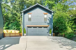 1871 Dyer Cir, Atlanta, GA 30341 - Photo 3