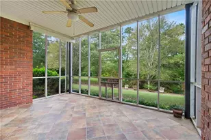 129 Holiday Rd, Buford, GA 30518 - Photo 47