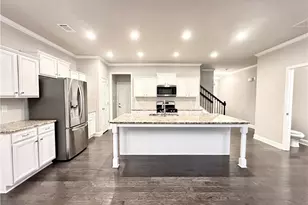390 Holdings Dr, Lawrenceville, GA 30044 - Photo 9