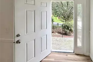 2945 Georgian Manor Dr, Alpharetta, GA 30022 - Photo 3