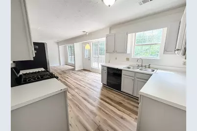 2945 Georgian Manor Drive, Alpharetta, GA 30022 - Photo 11