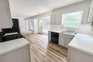 2945 Georgian Manor Dr, Alpharetta, GA 30022 - Photo 11