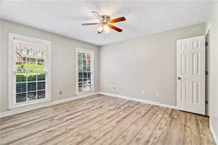 5040 Huntshire Ln SW, Lilburn, GA 30047 - Photo 17