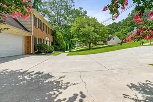 5040 Huntshire Ln SW, Lilburn, GA 30047 - Photo 3