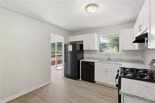 6047 Marbut Rd, Lithonia, GA 30058 - Photo 15