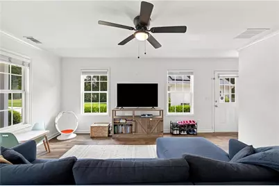 728 Skyview Drive NE, Marietta, GA 30060 - Photo 5