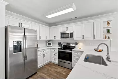 728 Skyview Drive NE, Marietta, GA 30060 - Photo 13
