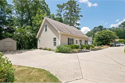 728 Skyview Drive NE, Marietta, GA 30060 - Photo 27