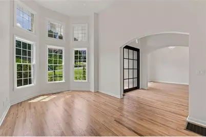 5173 Barrington Trace Drive, Atlanta, GA 30331 - Photo 9