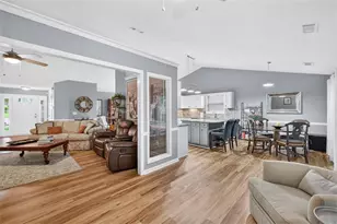 910 Prestonwood Dr, Lawrenceville, GA 30043 - Photo 7