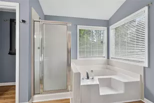 910 Prestonwood Dr, Lawrenceville, GA 30043 - Photo 19