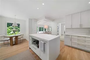 4037 Conway Valley Rd NW, Atlanta, GA 30327 - Photo 13