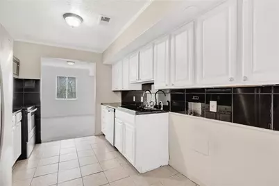 2390 Lawrenceville Highway #K, Decatur, GA 30033 - Photo 13