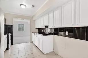 2390 Lawrenceville Hwy, Decatur, GA 30033 - Photo 13