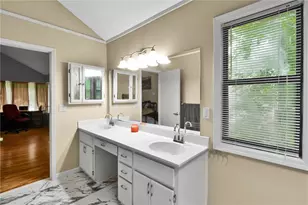1781 Blackwillow Dr NE, Marietta, GA 30066 - Photo 37