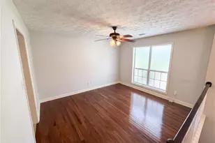 245 Mary Lynn Ln, Newnan, GA 30265 - Photo 9