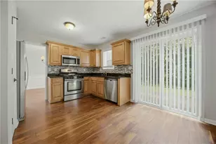 1115 Winthrope Chase Dr, Alpharetta, GA 30009 - Photo 5